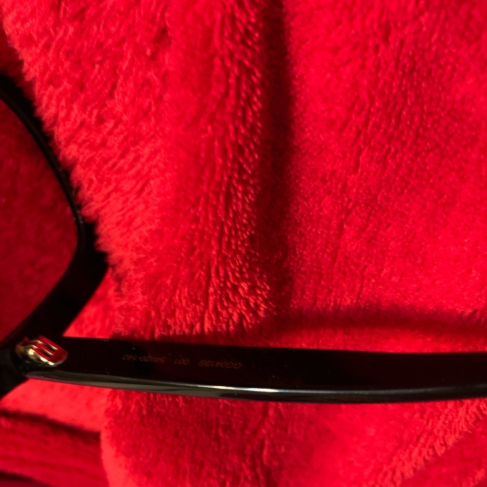 Gucci Oversized Rectangular Sunglasses - Picture 4 of 9